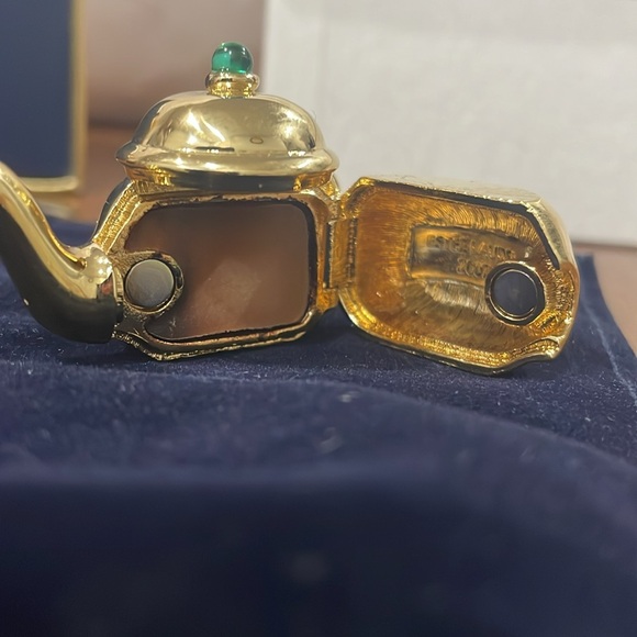 FULL Estee Lauder PLEASURES "GOLD LITTLE TEAPOT" Solid Perfume Compact - Picture 4 of 4